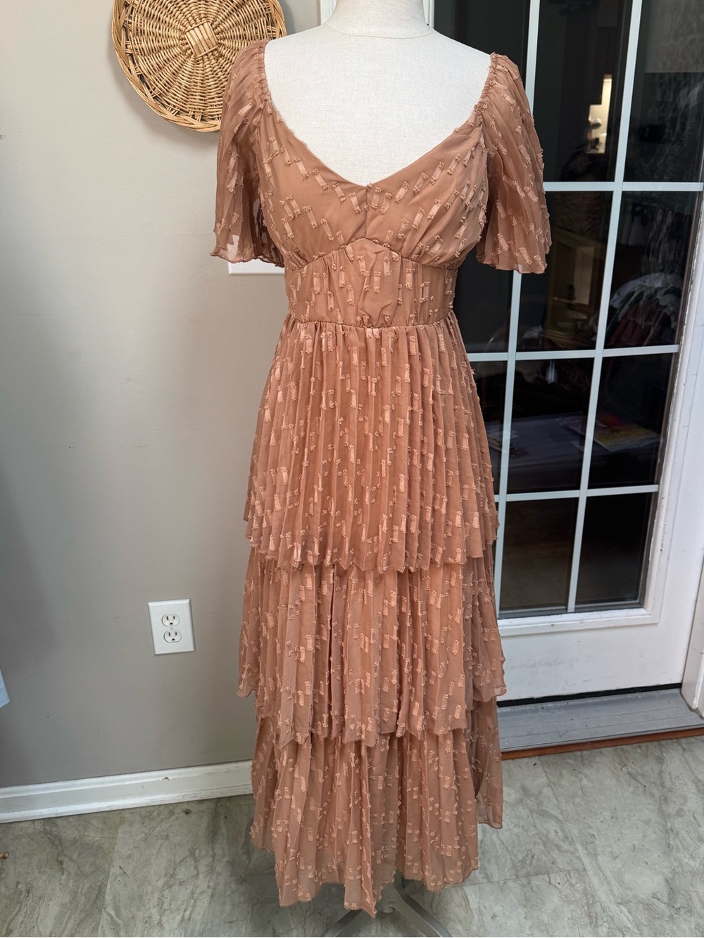 Bohme Hallie Pleated Tiered Midi Dress Dark Blush Tan Flutter Sleeve Small